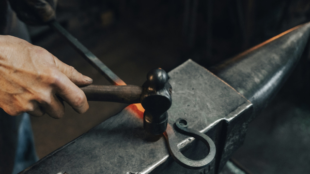 blacksmith_craft_anvil_unsplash
