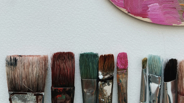paint_brushes_pallete_colour_unsplash