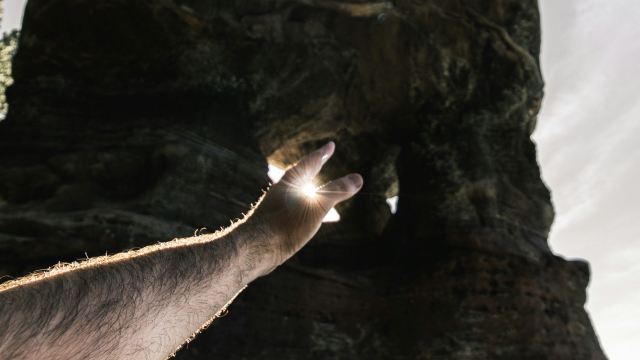 arm_sunlight_cliff_unsplash