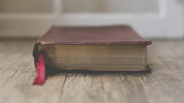 bible_book_mark_unsplash