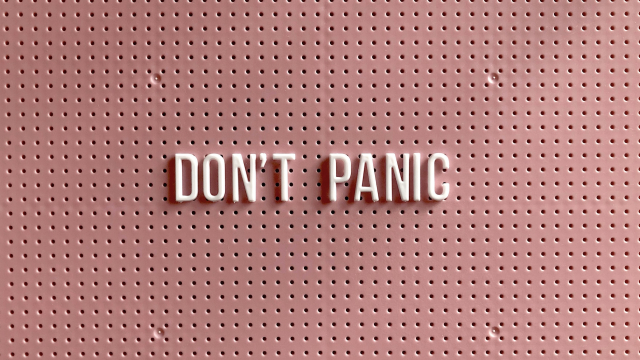 dont_panic_peg_board_unsplash