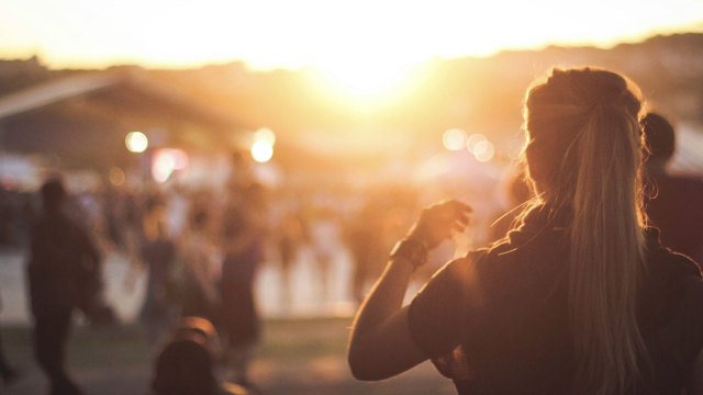 festival_sunset_crowd_unsplash