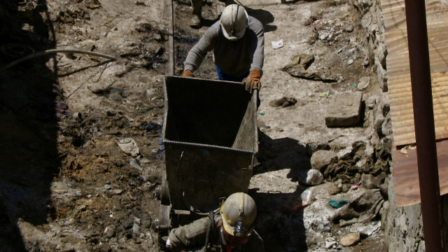 mining_mine_digging_metal_unsplash