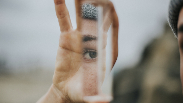 mirror_prism_reflection_eye_unsplash