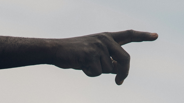 pointing_finger_hand_direction_unsplash