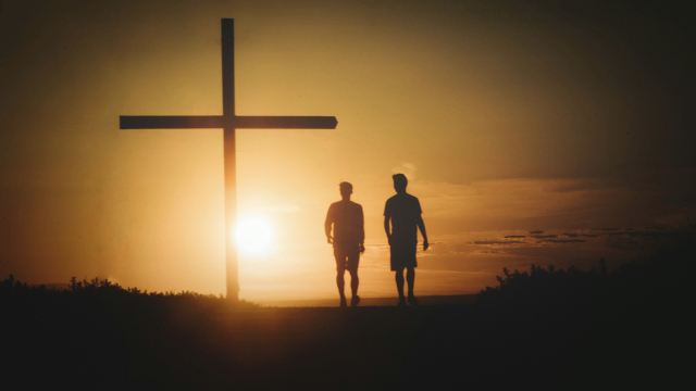 silhouette_cross_walking_sunset_unsplash