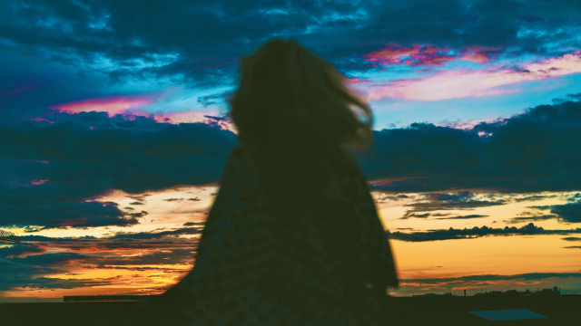 silhouette_sky_clouds_coast_unsplash