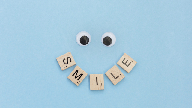 smile_letters_face_eyes_unsplash