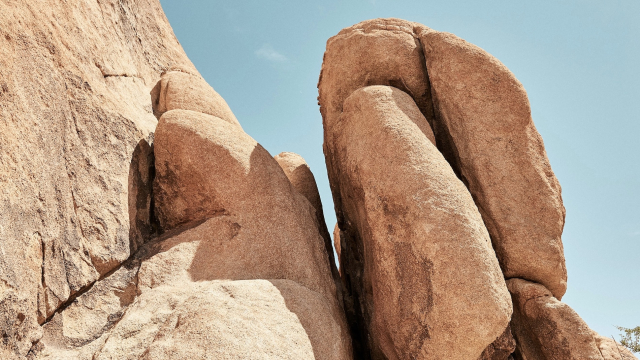 stones_boulders_rock_unsplash