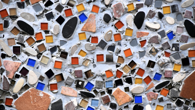 tiles_wall_mosaic_unsplash