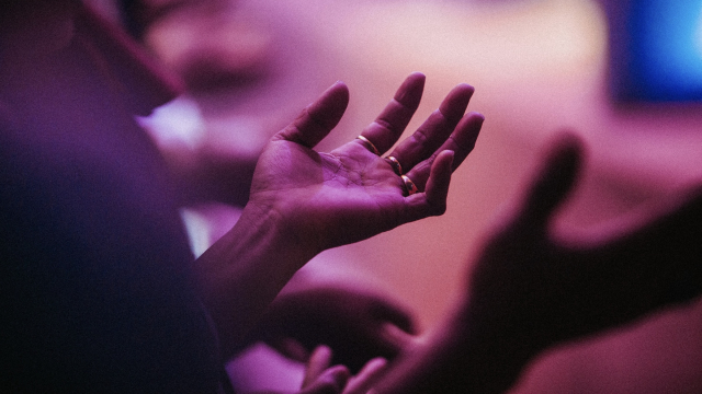 worship_singing_praise_hands_unsplash